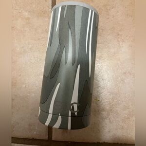 Gray white SIC stainless skinny can koozie